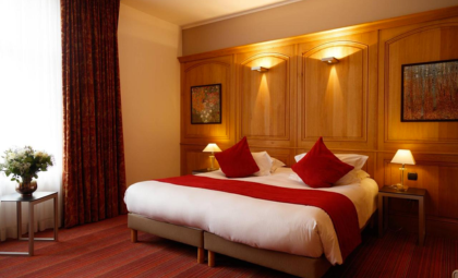 1 hôtel 5 étoiles à Rouen